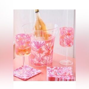 NWT LILLY PULITZER GWP WINE TUMBLER SET AND BOTTLE CHILLER LOVELY LONG STEMS